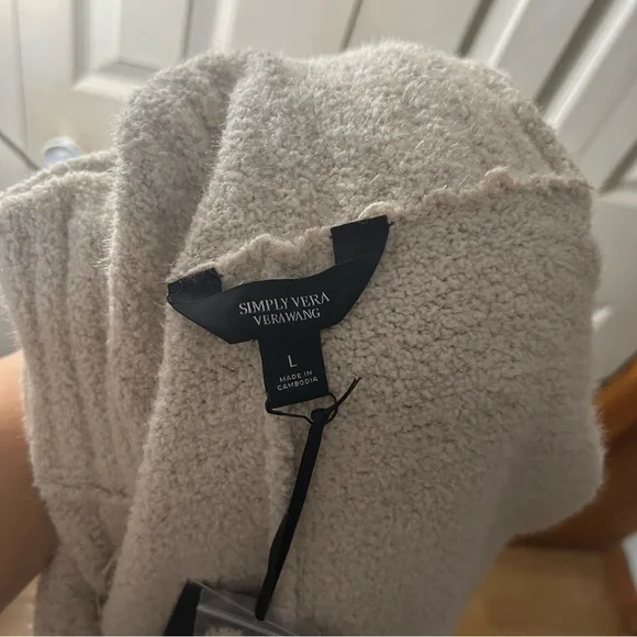 Simply Vera Vera Wang Cream Turtleneck Neck Sweater - Picture 6 of 8